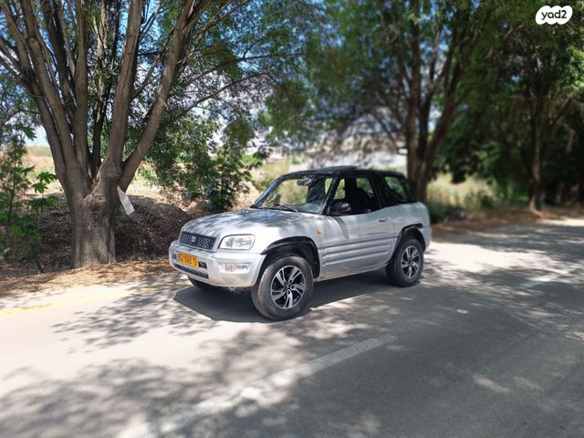 מודעת רכב טויוטה RAV4