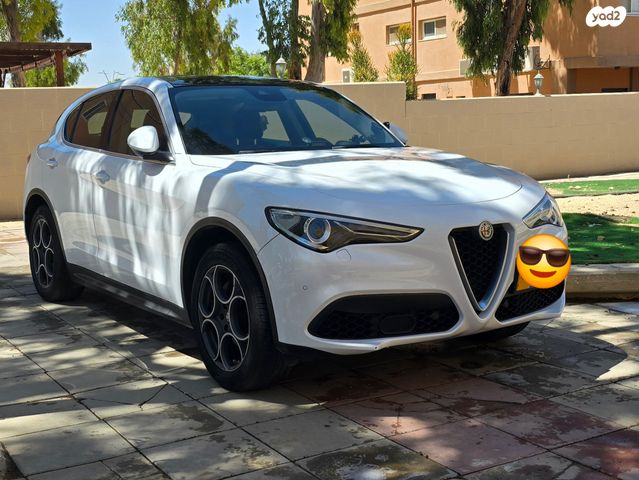 אלפא רומיאו סטלביו