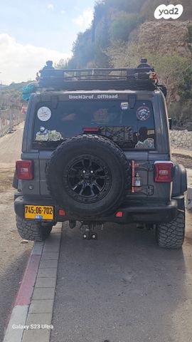 מודעת רכב ג'יפ רנגלר