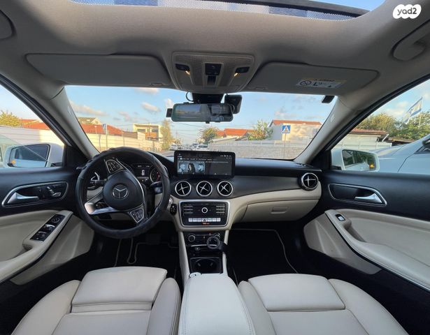 מרצדס-בנץ GLA