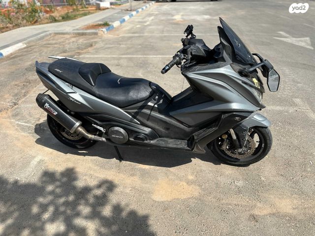 מודעת רכב קימקו AK 550