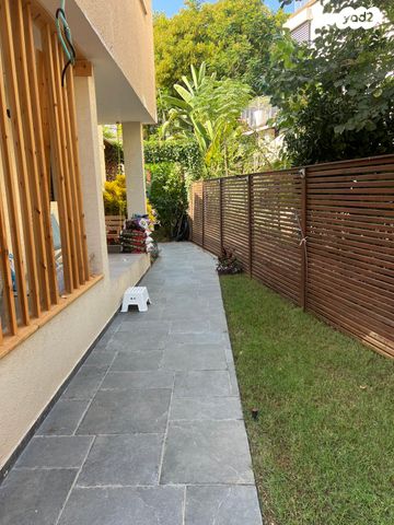 דירת גן, יהושע טהון 8, נווה רסקו, רמת השרון