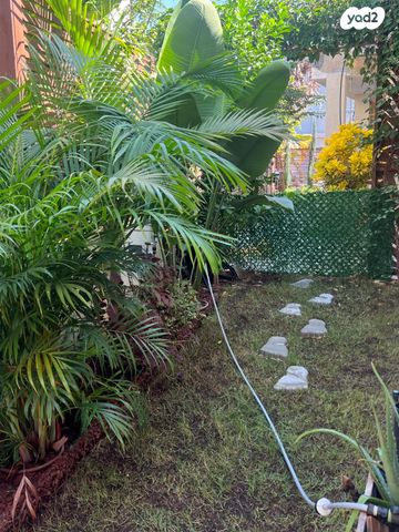 דירת גן, יהושע טהון 8, נווה רסקו, רמת השרון