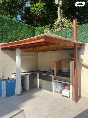 דירת גן, יהושע טהון 8, נווה רסקו, רמת השרון