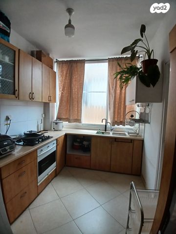 דירה, הרב אברהם יצחק הכהן קוק 55, הר שלום, בני ברק