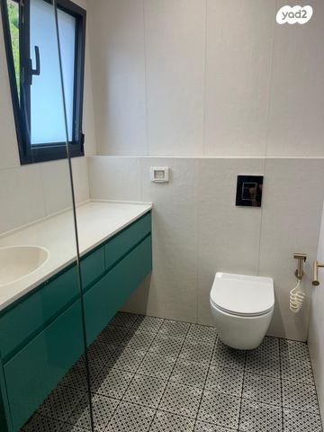 דירת גן, יהושע טהון 8, נווה רסקו, רמת השרון