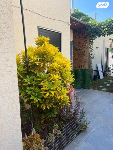 דירת גן, יהושע טהון 8, נווה רסקו, רמת השרון