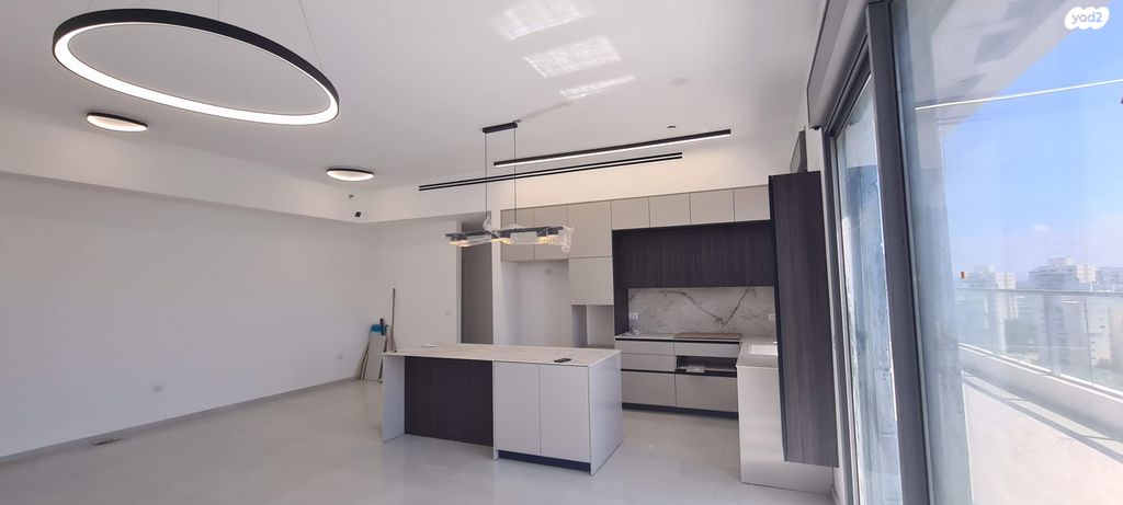 גג/ פנטהאוז, יוסף שילוח 2, משכנות האומנים, קרית מוצקין