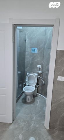 יחידת דיור, הרב כהנמן 163, מרכז בעלי המלאכה, בני ברק