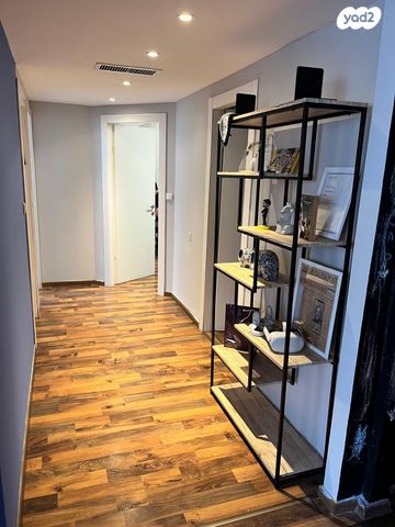 משרדים, הבונים 7, בורסה, רמת גן