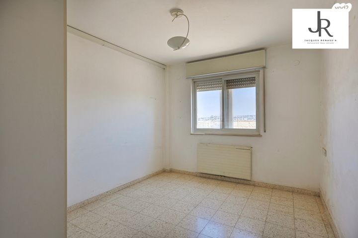 דירת גן, הדישון, מלחה, מנחת, ירושלים