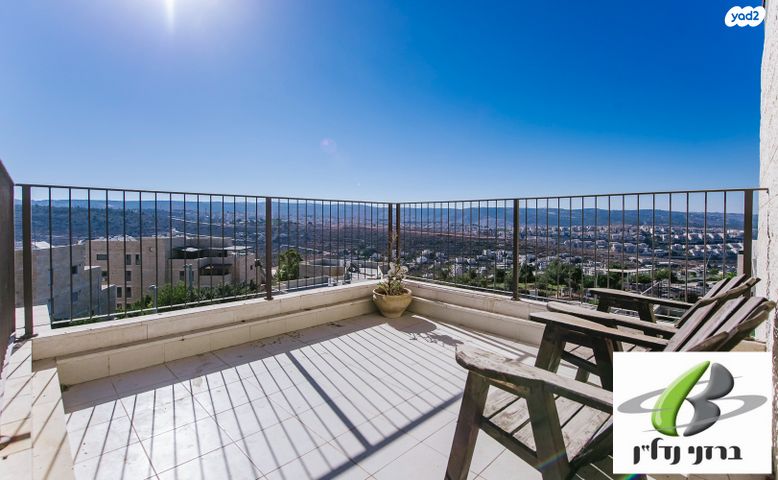 גג/ פנטהאוז, סנסן, צור הדסה