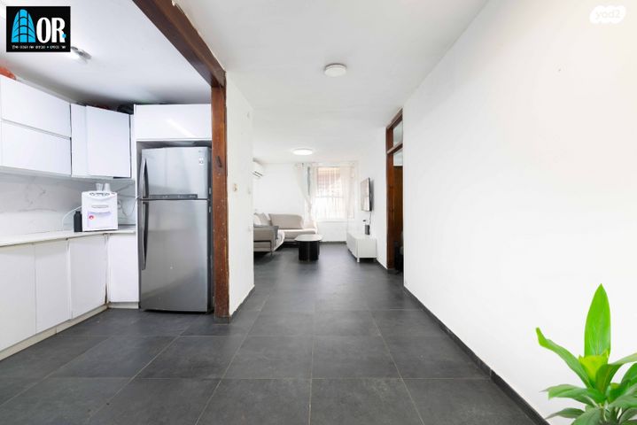 דירה, מורדי הגטאות, שיכוני המזרח, ראשון לציון