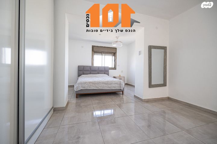 דו משפחתי, קרית יערים, גבעת זאב