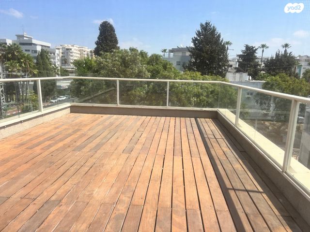 גג/ פנטהאוז, הרצל 2, מרכז דרום, רעננה