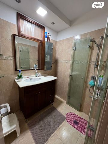 דירה, דוד המלך 38, קרית ארבע