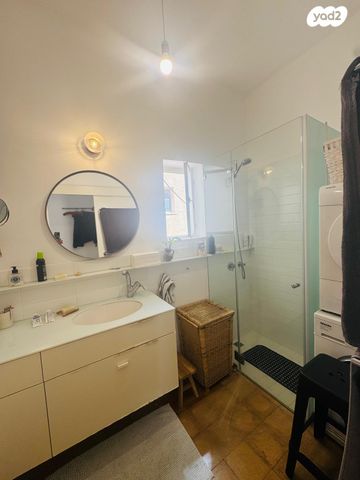 דירה, שלום עליכם 56, הצפון הישן - דרום, תל אביב יפו