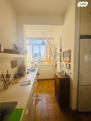 דירה, שלום עליכם 56, הצפון הישן - דרום, תל אביב יפו