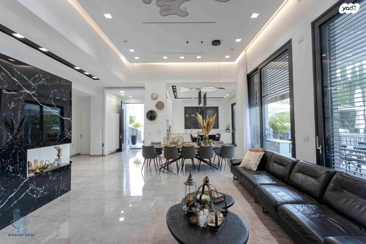 גדרה הצעירה