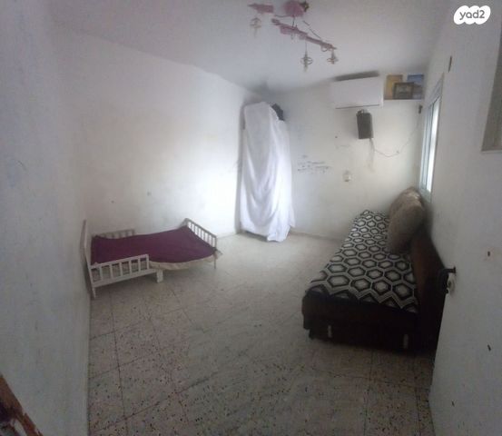 דירה, שדרות שלמה המלך 31, ממשלתית, לוד