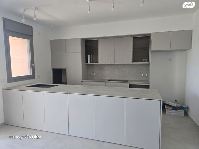 דירה, הרצליה