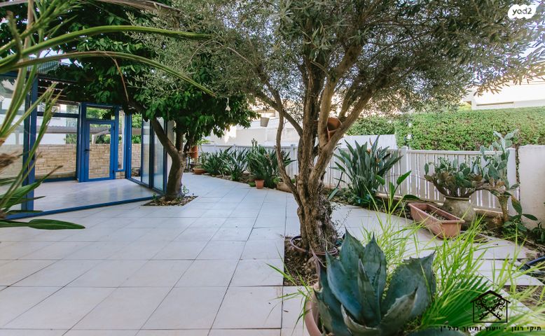 בית פרטי/ קוטג', הרימונים, הגבעה, אבן יהודה