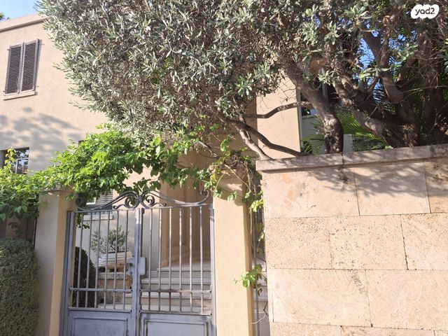 בית פרטי/ קוטג', הגלים, קרית גנים, רעננה