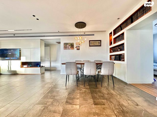 גג/ פנטהאוז, דגניה, ח-501, חולון