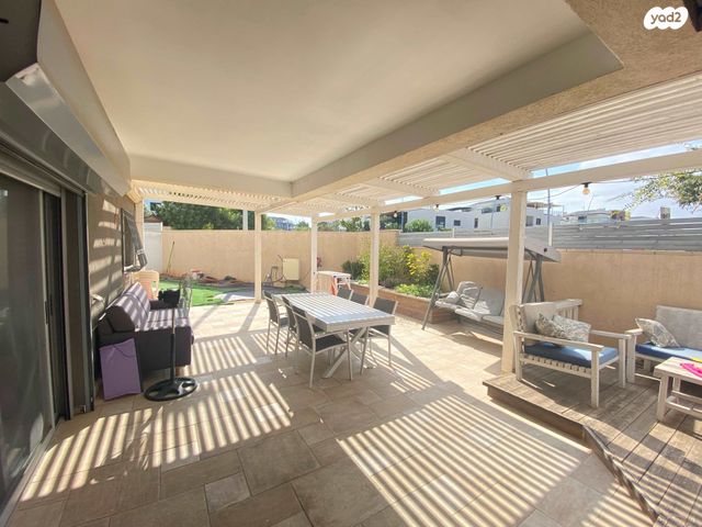 דירת גן, דרך הרעות 12, פרדסיה, פרדסיה