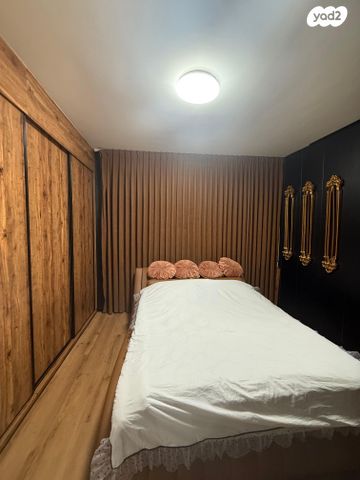 דירה, יוסף בורג, באר שבע