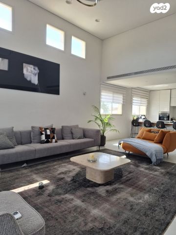 גג/ פנטהאוז, הרצל 2, מרכז דרום, רעננה