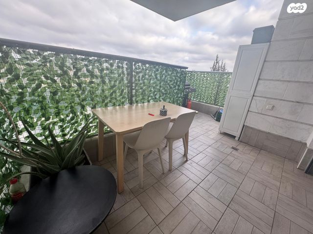 דירה, יגאל אלון 4, המרכז האזרחי, רמלה