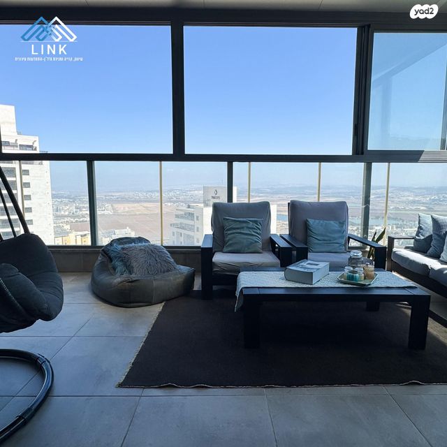 גג/ פנטהאוז, דוכיפת, רמות יצחק, נשר