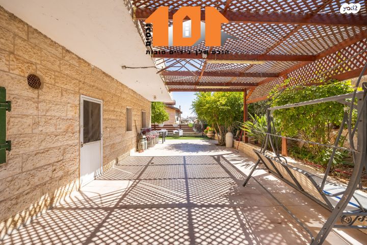 דו משפחתי, קרית יערים, גבעת זאב