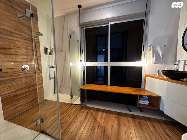 גג/ פנטהאוז, דגניה, ח-501, חולון