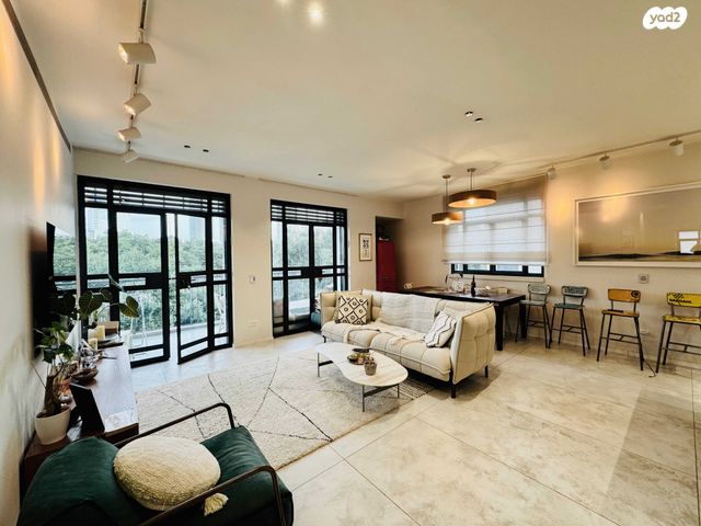 דירה, שדרות רוטשילד 3, לב תל אביב, לב העיר צפון, תל אביב יפו