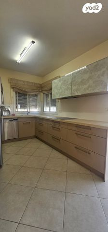 גג/ פנטהאוז, יצחק גרינבוים, עיר, מרכז העיר, נהריה