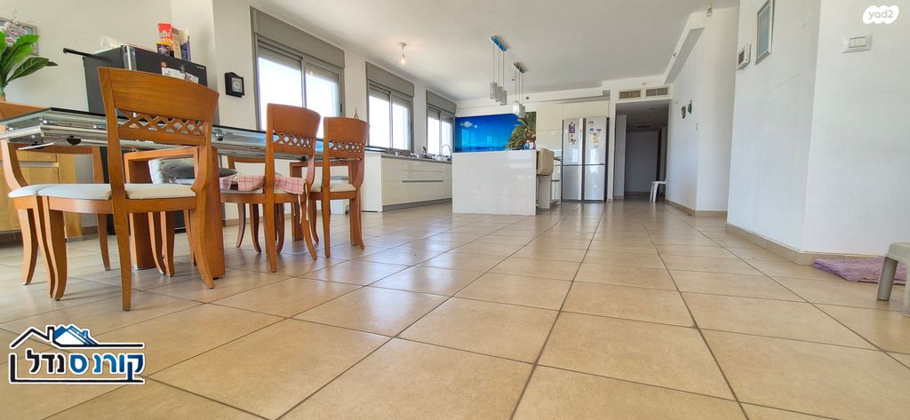 גג/ פנטהאוז, דרך לוי אשכול 70, קיראון, קרית אונו