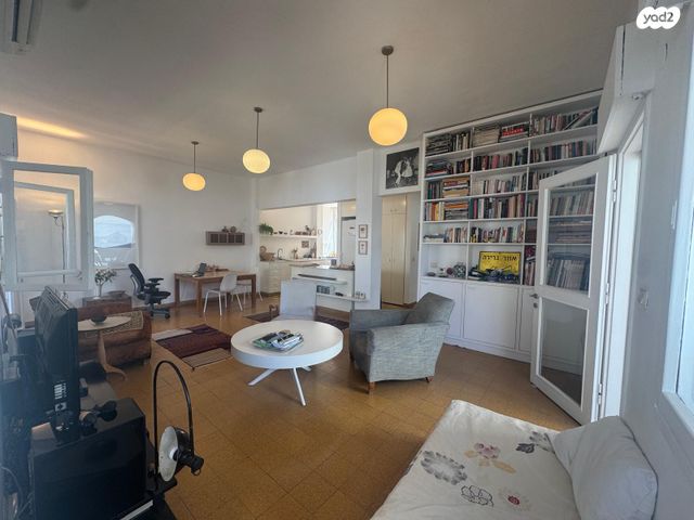 דירה, שלום עליכם 56, הצפון הישן - דרום, תל אביב יפו