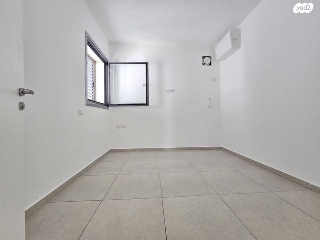 דירה, צבי תדמור, ח-501, חולון