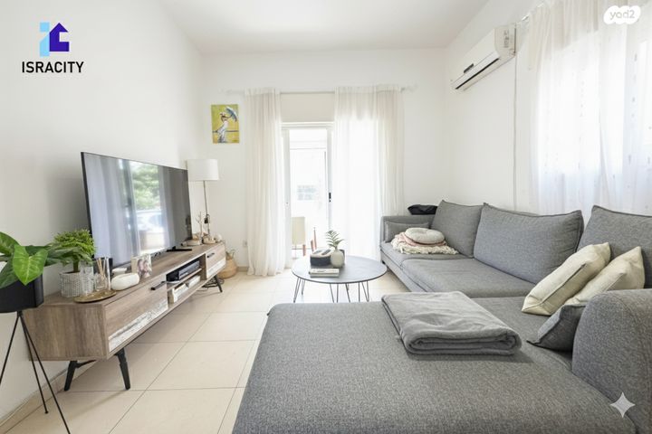 שכונת חשמונאים, מרכז העיר א