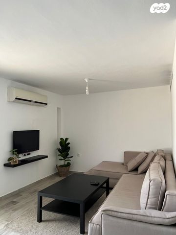 דירה, יצחק רגר 103, שכונה ד', באר שבע