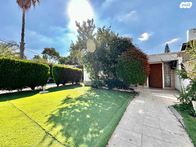 בית פרטי/ קוטג', החסידה, מפדה אזרחי, חולון