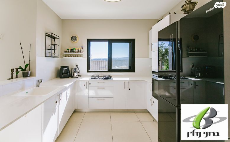 גג/ פנטהאוז, סנסן, צור הדסה