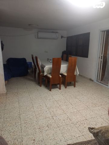 דירה, שדרות שלמה המלך 31, ממשלתית, לוד