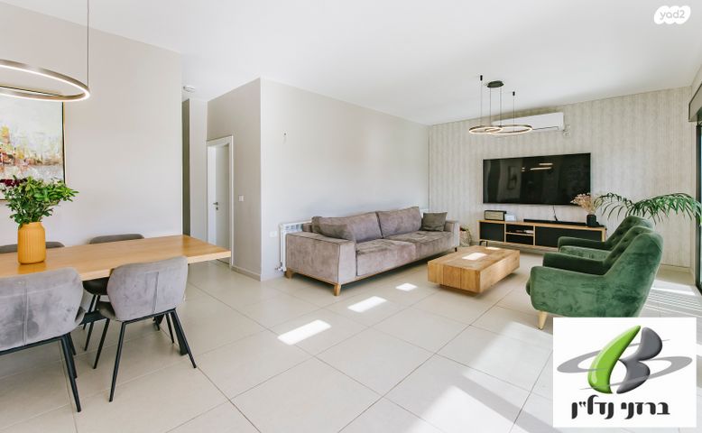 גג/ פנטהאוז, סנסן, צור הדסה