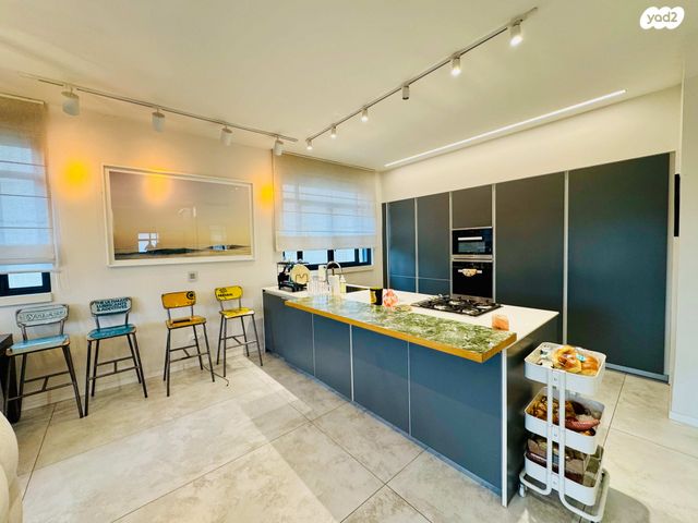 דירה, שדרות רוטשילד 3, לב תל אביב, לב העיר צפון, תל אביב יפו