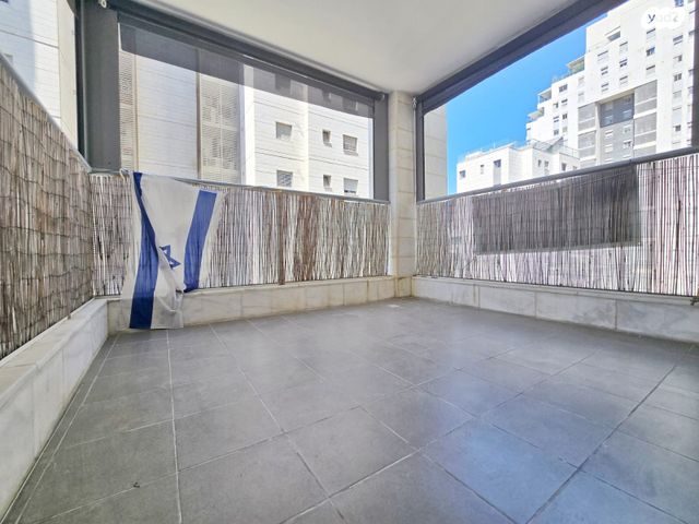 דירה, צבי תדמור, ח-501, חולון