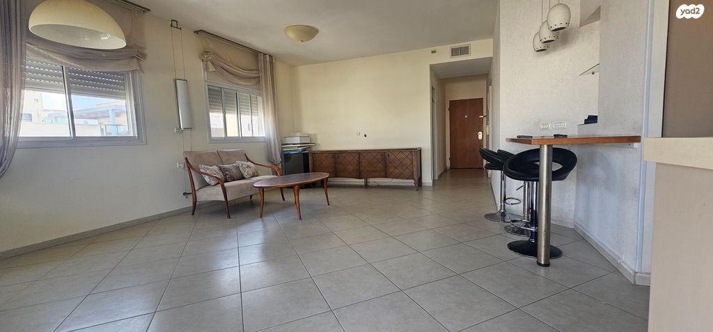 גג/ פנטהאוז, יצחק גרינבוים, עיר, מרכז העיר, נהריה