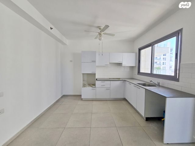 דירה, צבי תדמור, ח-501, חולון